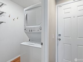 2116 California Avenue SW 201, Seattle WA 98116