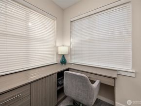 1936 17th Avenue NE, Issaquah WA 98029