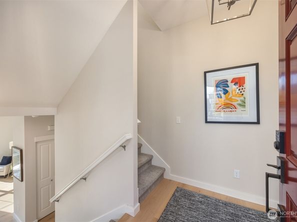 1936 17th Avenue NE, Issaquah WA 98029