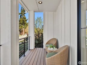 319 18th Avenue, Kirkland WA 98033