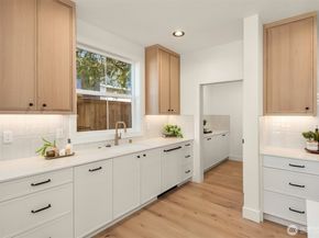 319 18th Avenue, Kirkland WA 98033