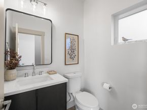 2931 39th Avenue SW, Seattle WA 98116