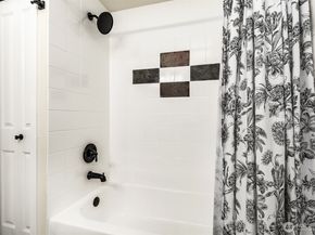 530 4th Avenue W 107, Seattle WA 98119