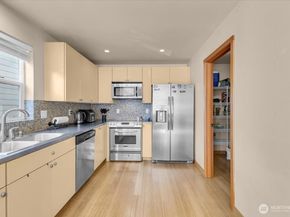 1719 SW Henderson Street, Seattle WA 98106