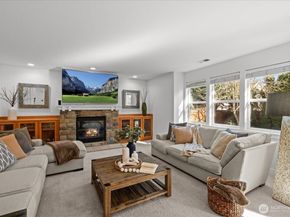 5221 NE 7th Place, Renton WA 98059