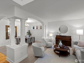 5221 NE 7th Place, Renton WA 98059