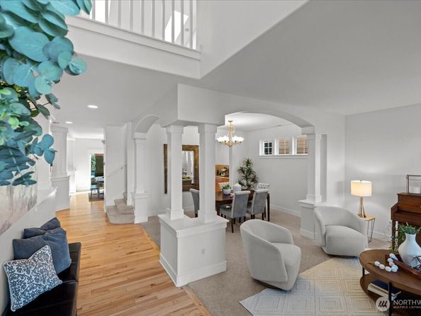 5221 NE 7th Place, Renton WA 98059