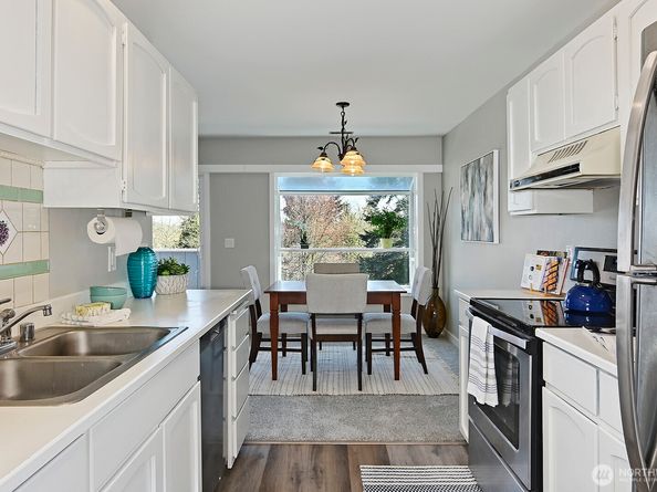 4120 212th Street SW B301, Mountlake Terrace WA 98043