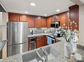 3941 226th Place SE 209, Issaquah WA 98029