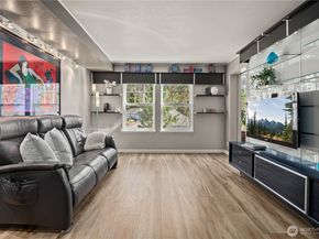 3941 226th Place SE 209, Issaquah WA 98029