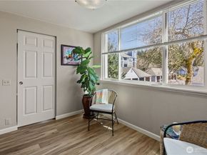 3941 226th Place SE 209, Issaquah WA 98029