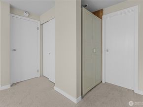 1301 S Puget Drive A16, Renton WA 98055