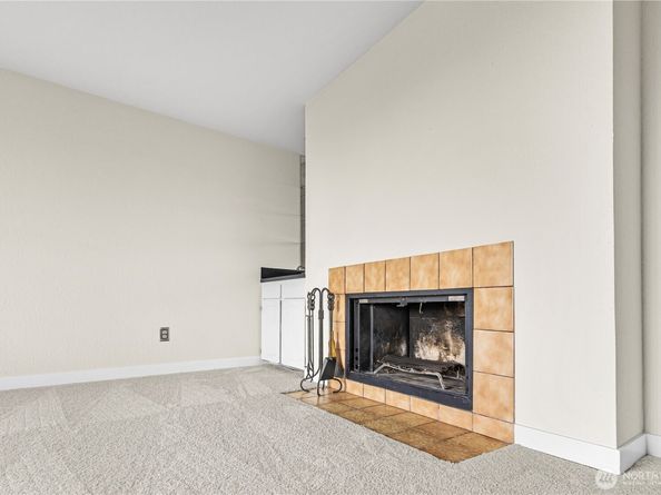 1301 S Puget Drive A16, Renton WA 98055