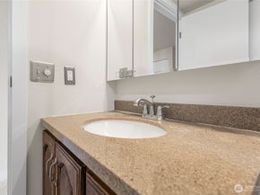 1301 S Puget Drive A16, Renton WA 98055
