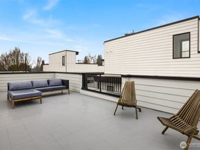 1615 N 50th Street C, Seattle WA 98103