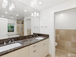 37 Tatoosh Ky, Bellevue WA 98006