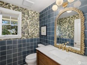 37 Tatoosh Ky, Bellevue WA 98006