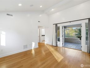 37 Tatoosh Ky, Bellevue WA 98006