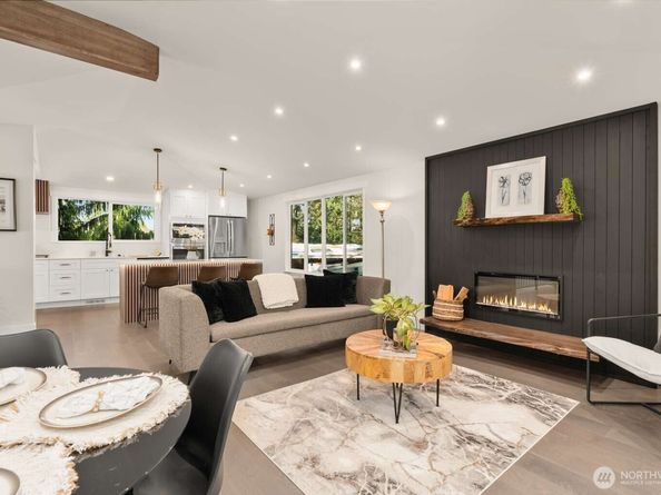 10811 NE 154th Court, Bothell WA 98011