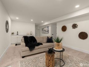 10811 NE 154th Court, Bothell WA 98011