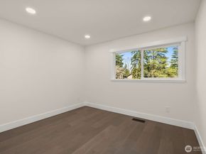 10811 NE 154th Court, Bothell WA 98011