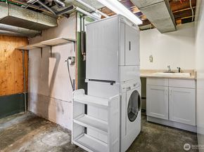 555 Galer Street, Seattle WA 98109