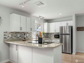 1101 37th Street SE 301, Auburn WA 98002