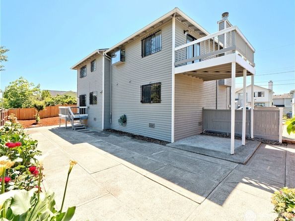 6750 28th Avenue S, Seattle WA 98108