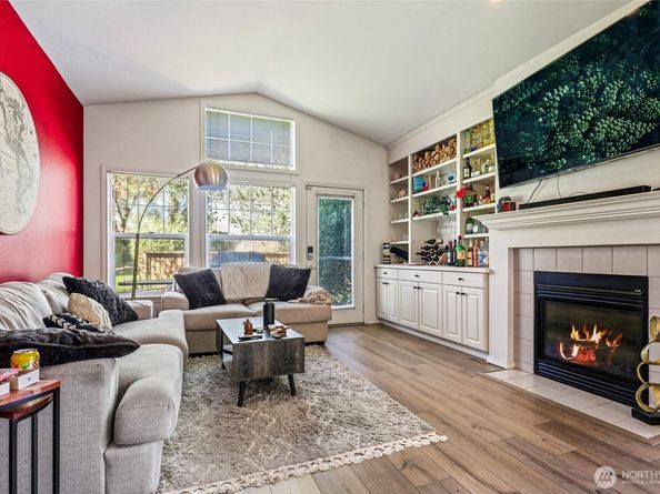 23301 60th Place S 76, Kent WA 98032