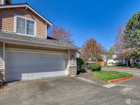 23301 60th Place S 76, Kent WA 98032