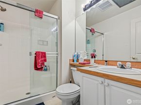 23301 60th Place S 76, Kent WA 98032