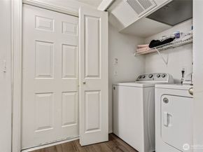 23301 60th Place S 76, Kent WA 98032