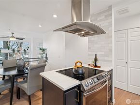 127 25th Avenue E B, Seattle WA 98112