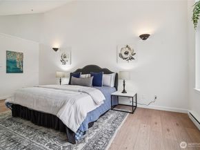 127 25th Avenue E B, Seattle WA 98112