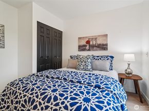 127 25th Avenue E B, Seattle WA 98112