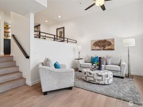 127 25th Avenue E B, Seattle WA 98112