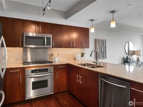 650 Bellevue Way NE 2808, Bellevue WA 98004
