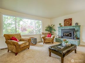 110 N 201st Street, Shoreline WA 98133