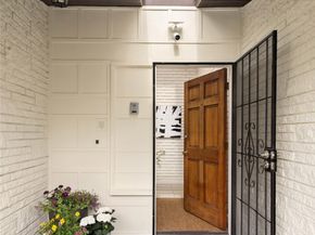 9750 SE 41st Street, Mercer Island WA 98040