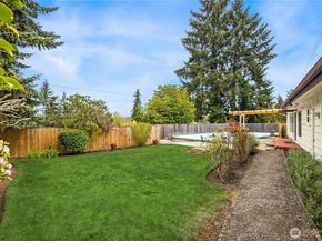 9750 SE 41st Street, Mercer Island WA 98040