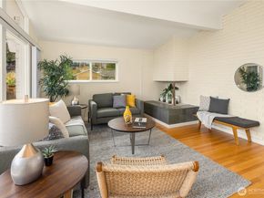 9750 SE 41st Street, Mercer Island WA 98040