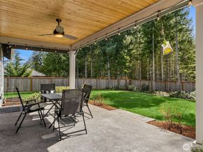 5597 NW Muddy Paws Court, Bremerton WA 98312