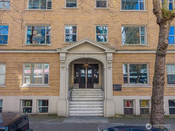 7 Harrison Street 20, Seattle WA 98109