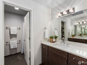 10833 104th Avenue NE, Kirkland WA 98033