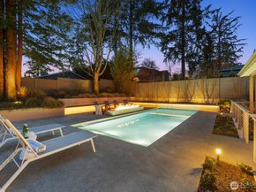 10833 104th Avenue NE, Kirkland WA 98033