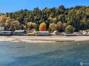 27518 Sandy Shores Drive SW, Vashon WA 98070