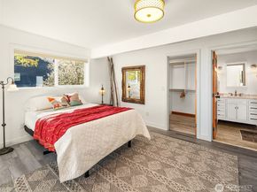 27518 Sandy Shores Drive SW, Vashon WA 98070
