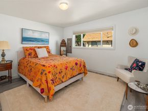 27518 Sandy Shores Drive SW, Vashon WA 98070