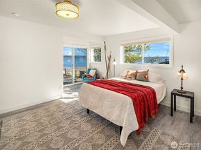 27518 Sandy Shores Drive SW, Vashon WA 98070