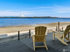 27518 Sandy Shores Drive SW, Vashon WA 98070